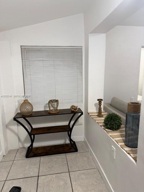 1419 NW 44th St, Miami FL 33142