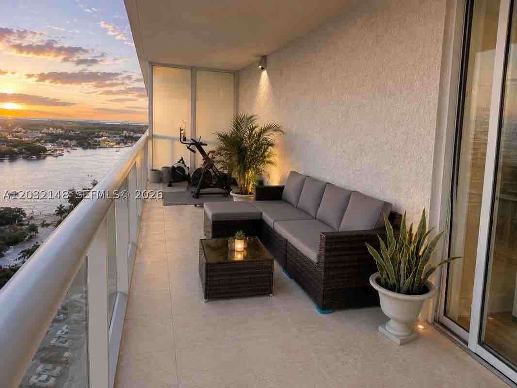450 Alton Rd #2610, Miami Beach FL 33139