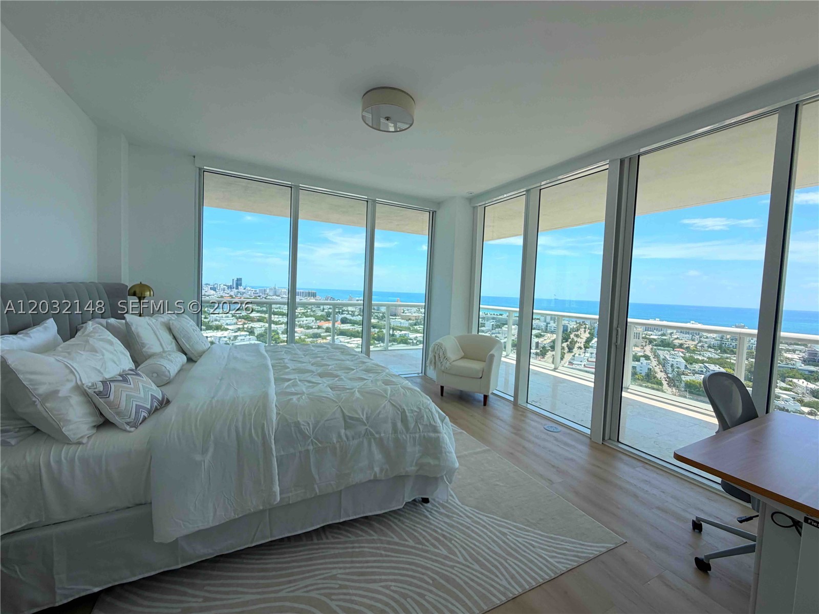 450 Alton Rd #2610, Miami Beach FL 33139