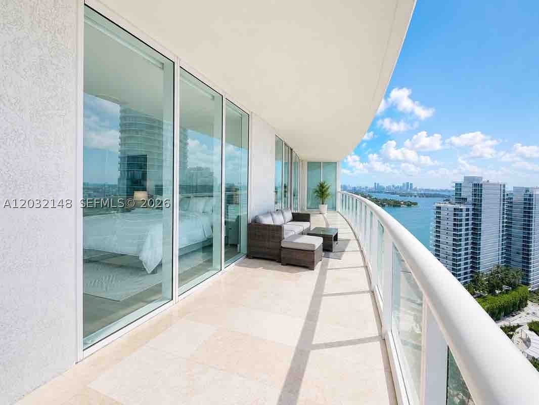 450 Alton Rd #2610, Miami Beach FL 33139