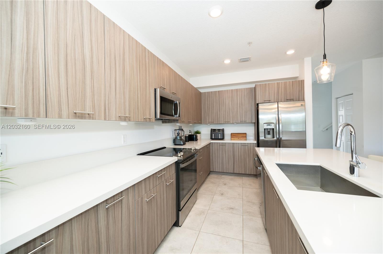 4640 NW 84th Ave #12, Doral FL 33166