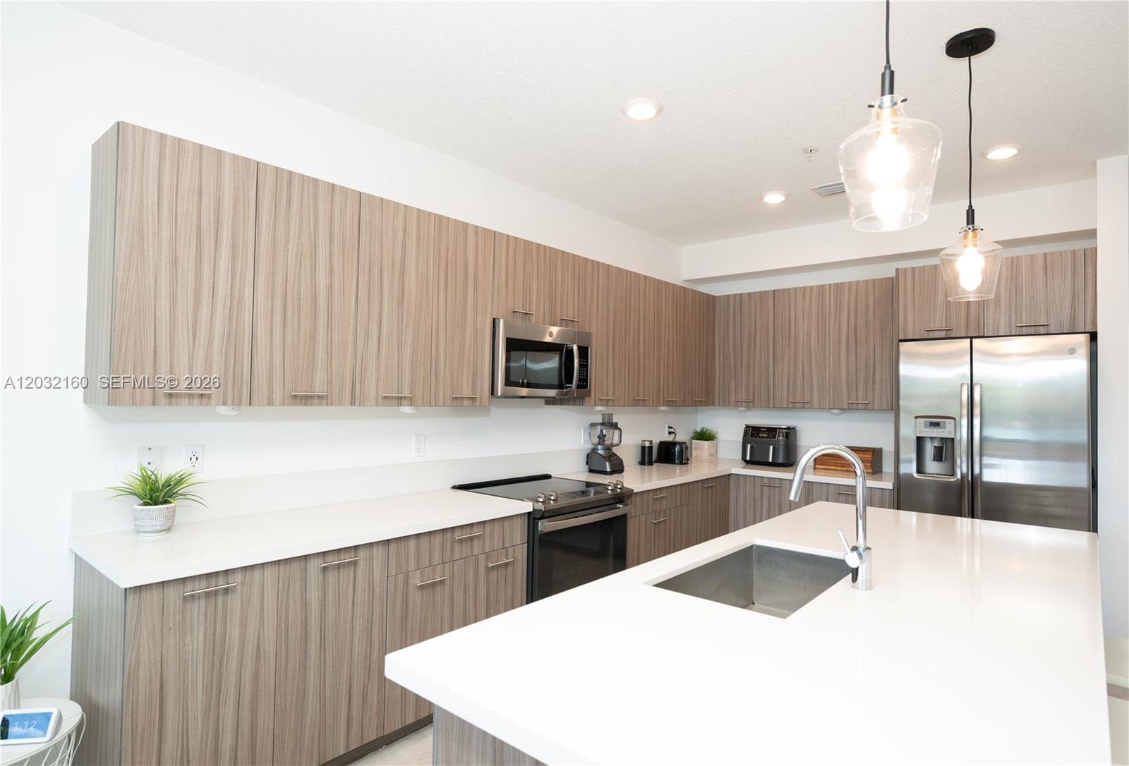 4640 NW 84th Ave #12, Doral FL 33166