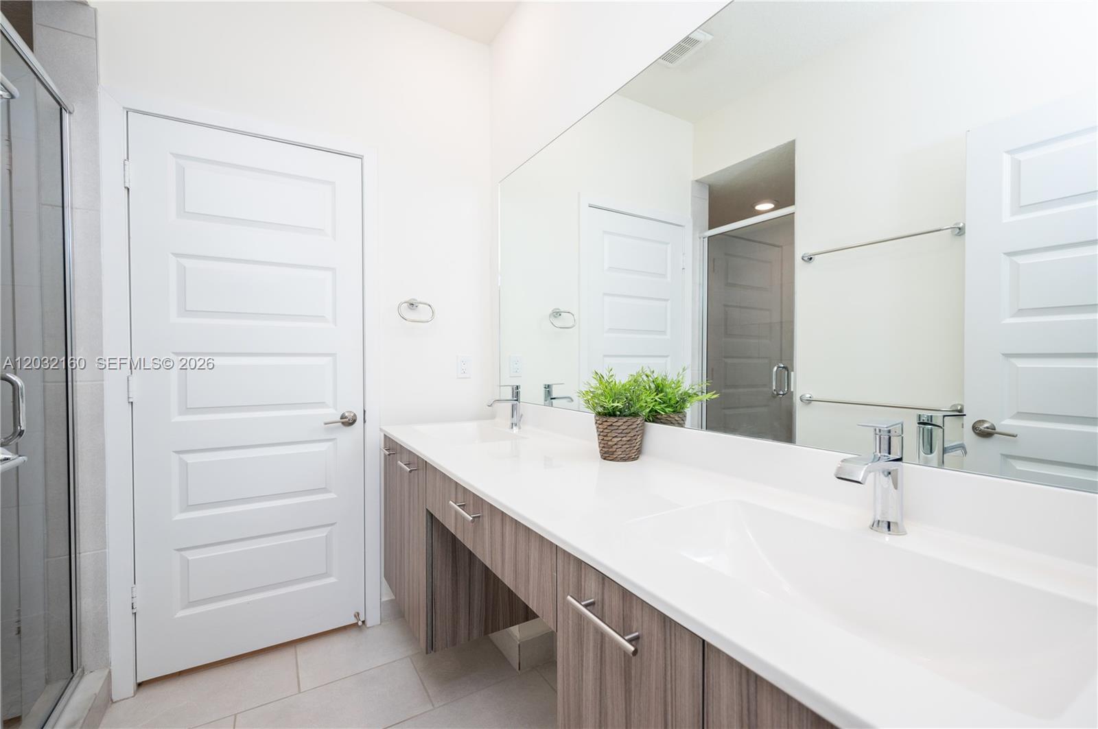 4640 NW 84th Ave #12, Doral FL 33166