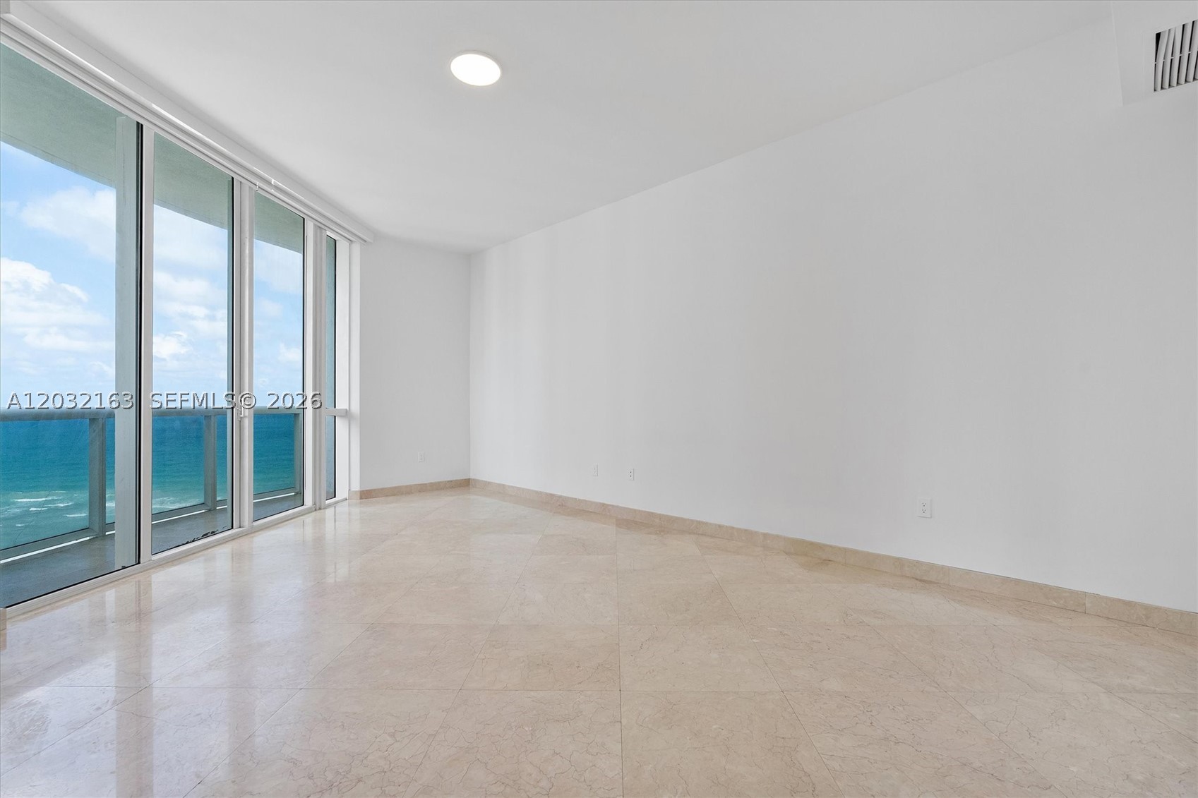 15901 Collins Ave #904, Sunny Isles Beach FL 33160