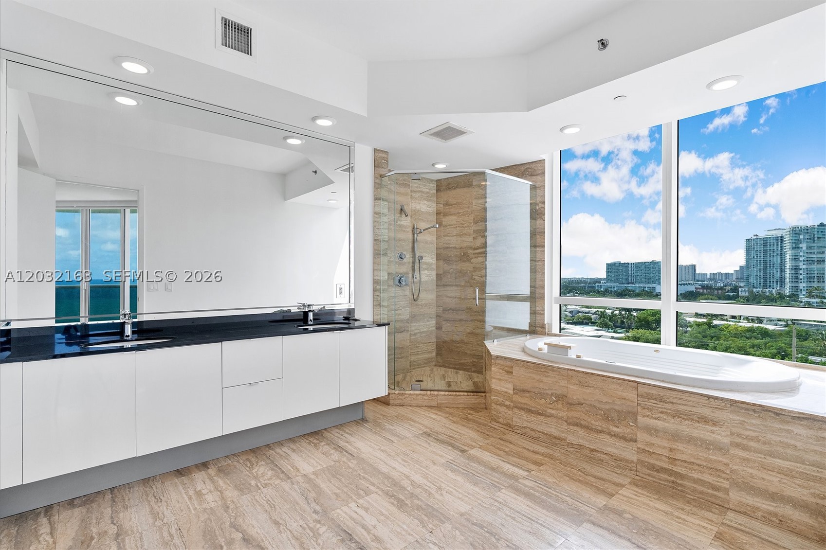15901 Collins Ave #904, Sunny Isles Beach FL 33160