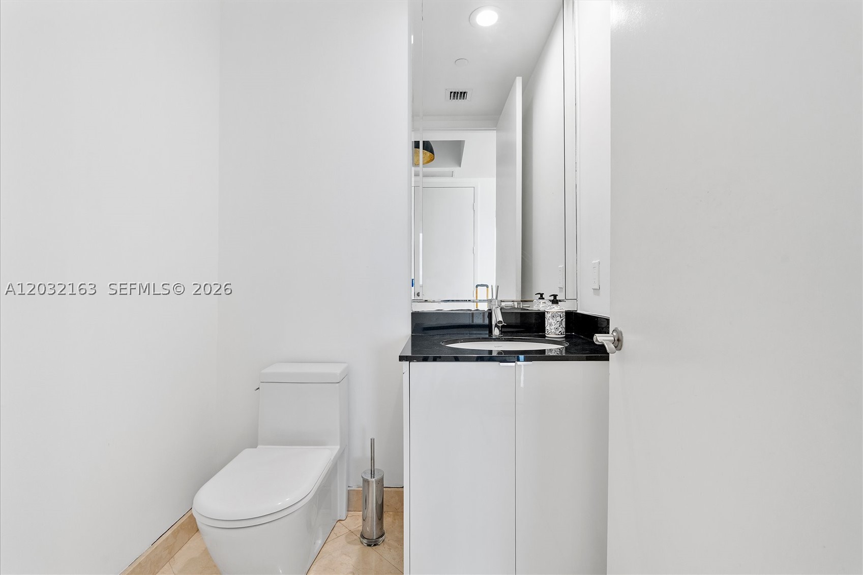 15901 Collins Ave #904, Sunny Isles Beach FL 33160