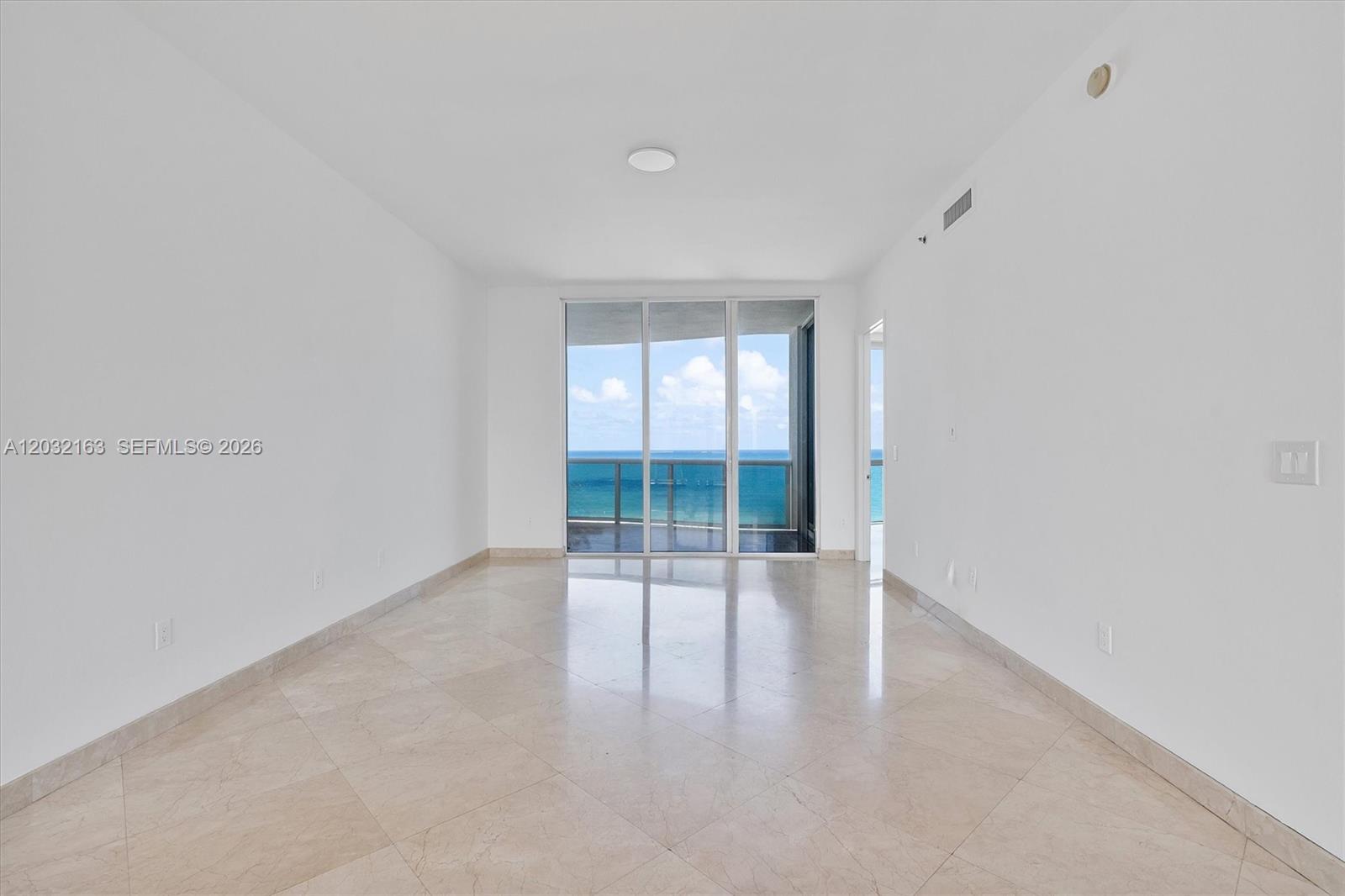 15901 Collins Ave #904, Sunny Isles Beach FL 33160