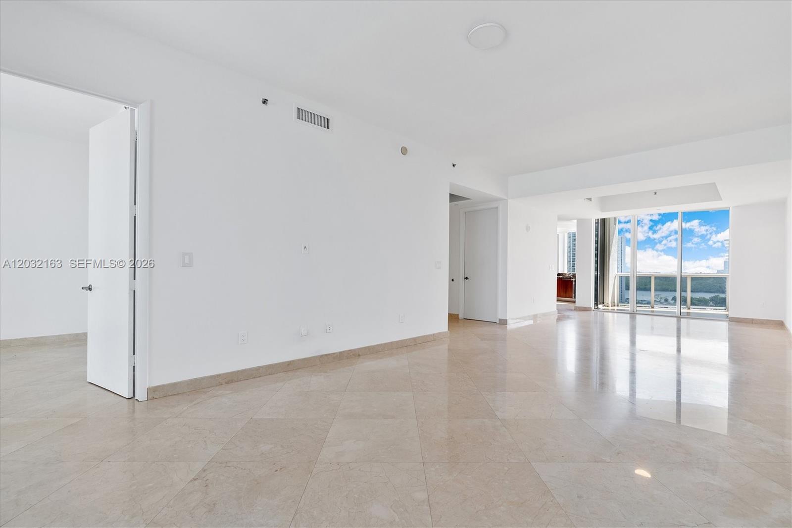 15901 Collins Ave #904, Sunny Isles Beach FL 33160
