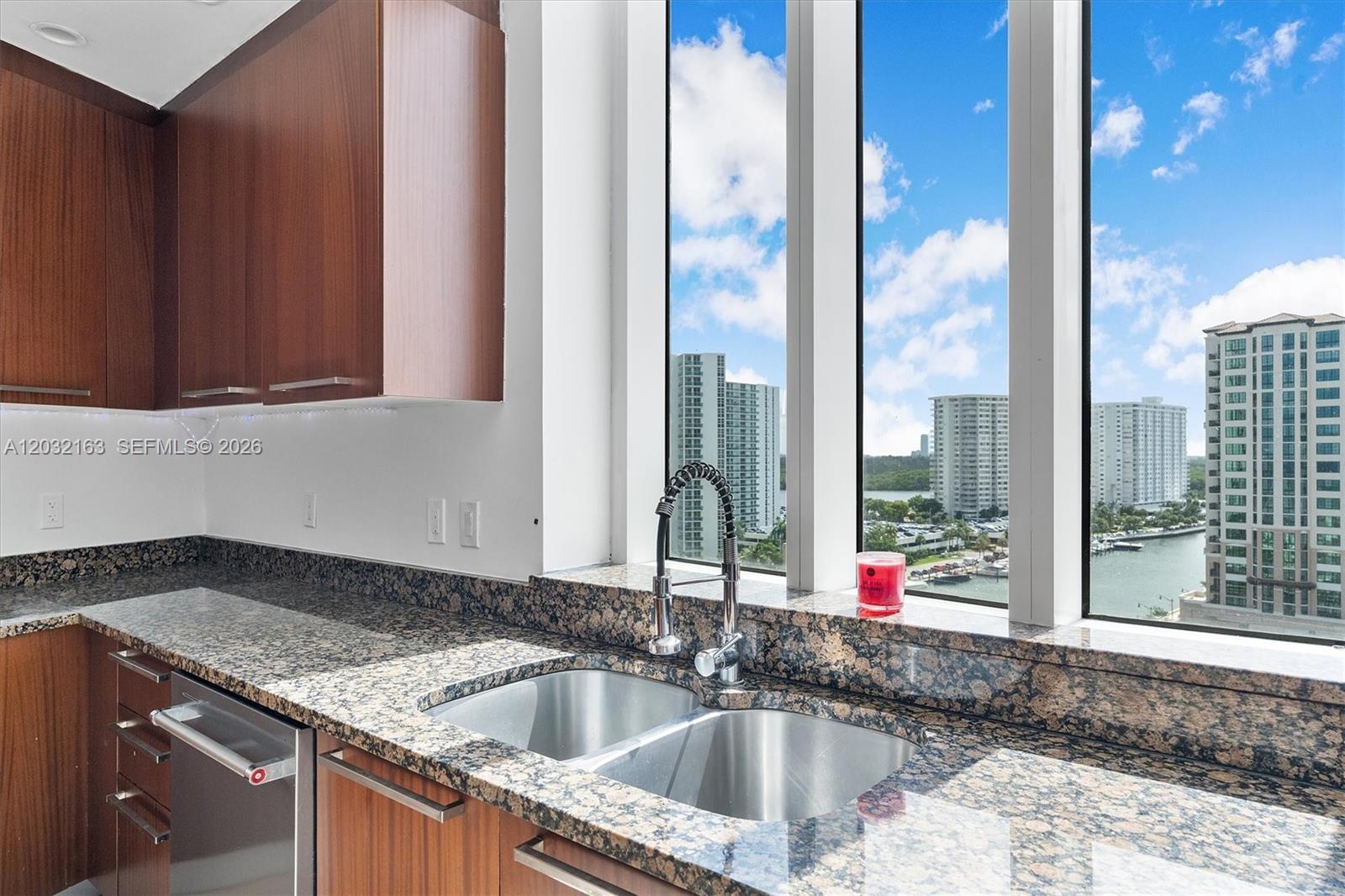 15901 Collins Ave #904, Sunny Isles Beach FL 33160