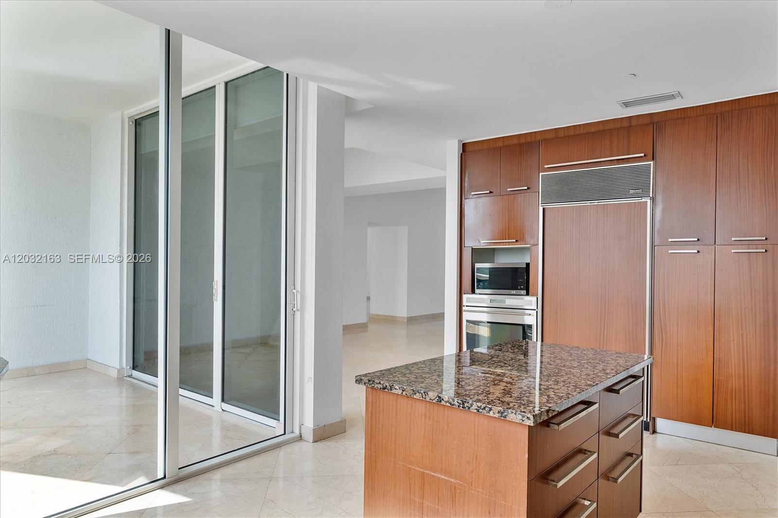 15901 Collins Ave #904, Sunny Isles Beach FL 33160