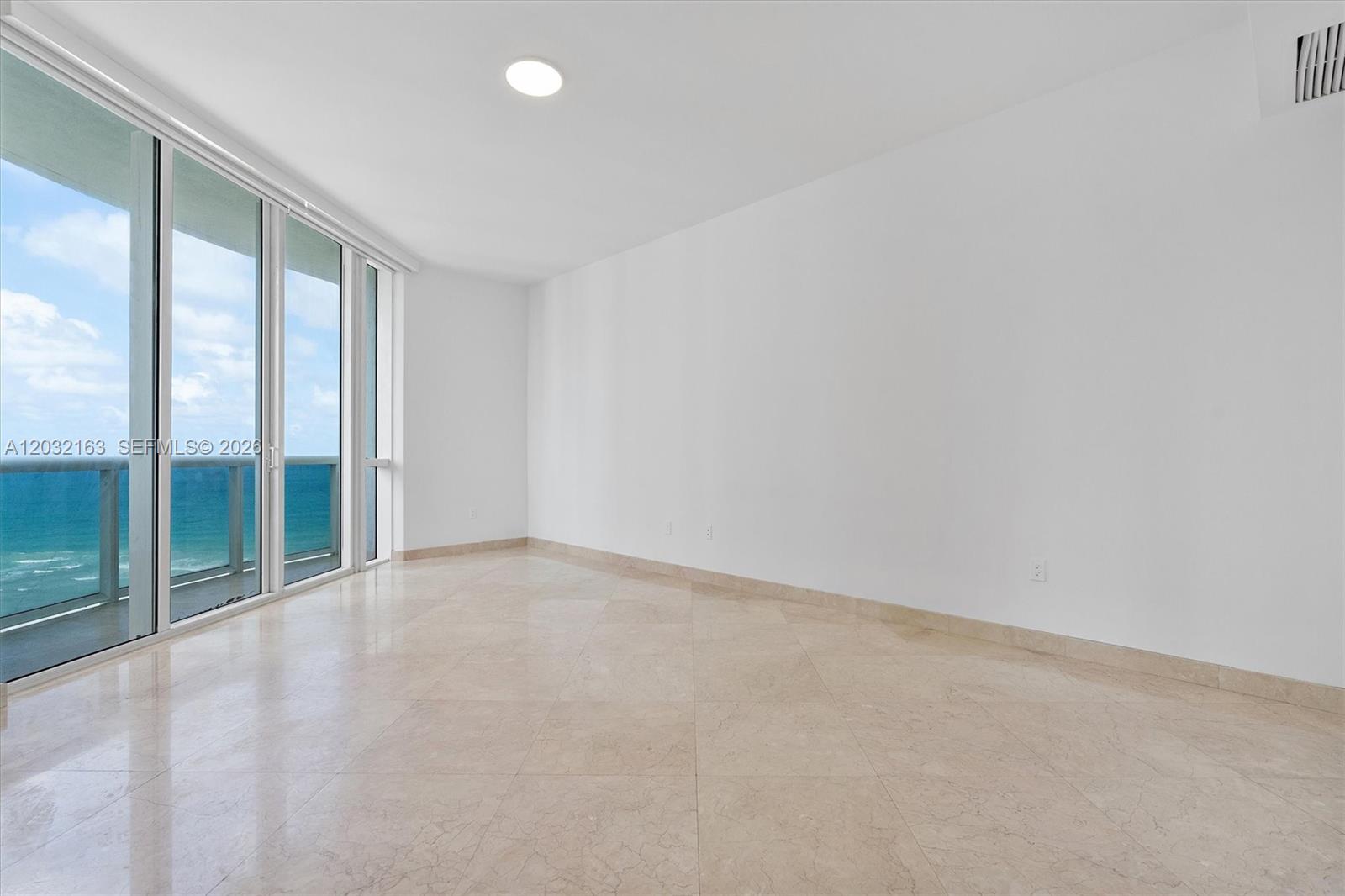15901 Collins Ave #904, Sunny Isles Beach FL 33160