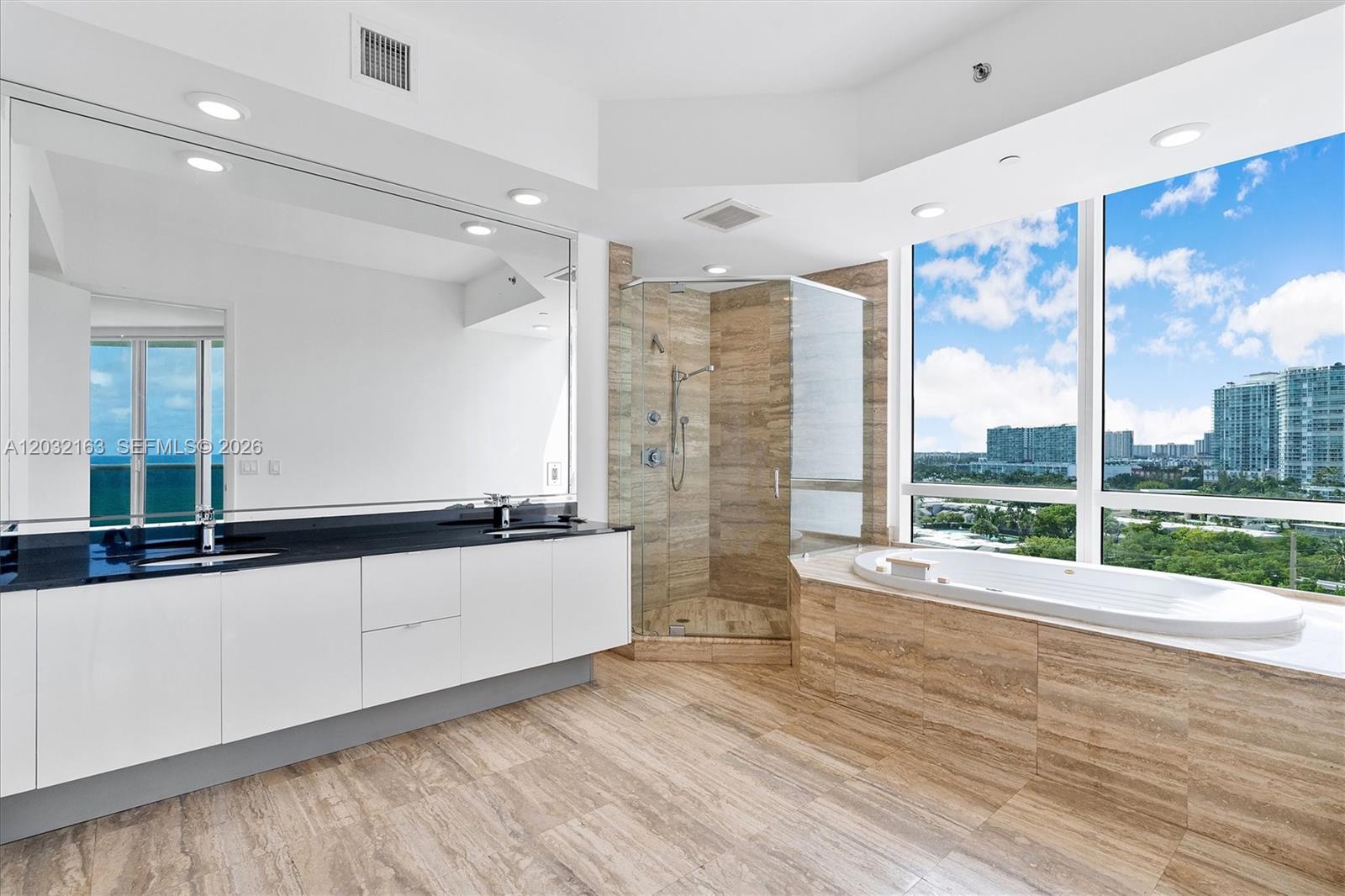 15901 Collins Ave #904, Sunny Isles Beach FL 33160