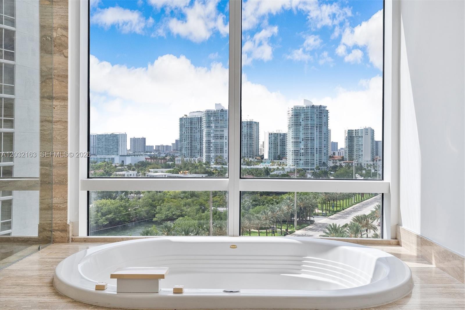 15901 Collins Ave #904, Sunny Isles Beach FL 33160