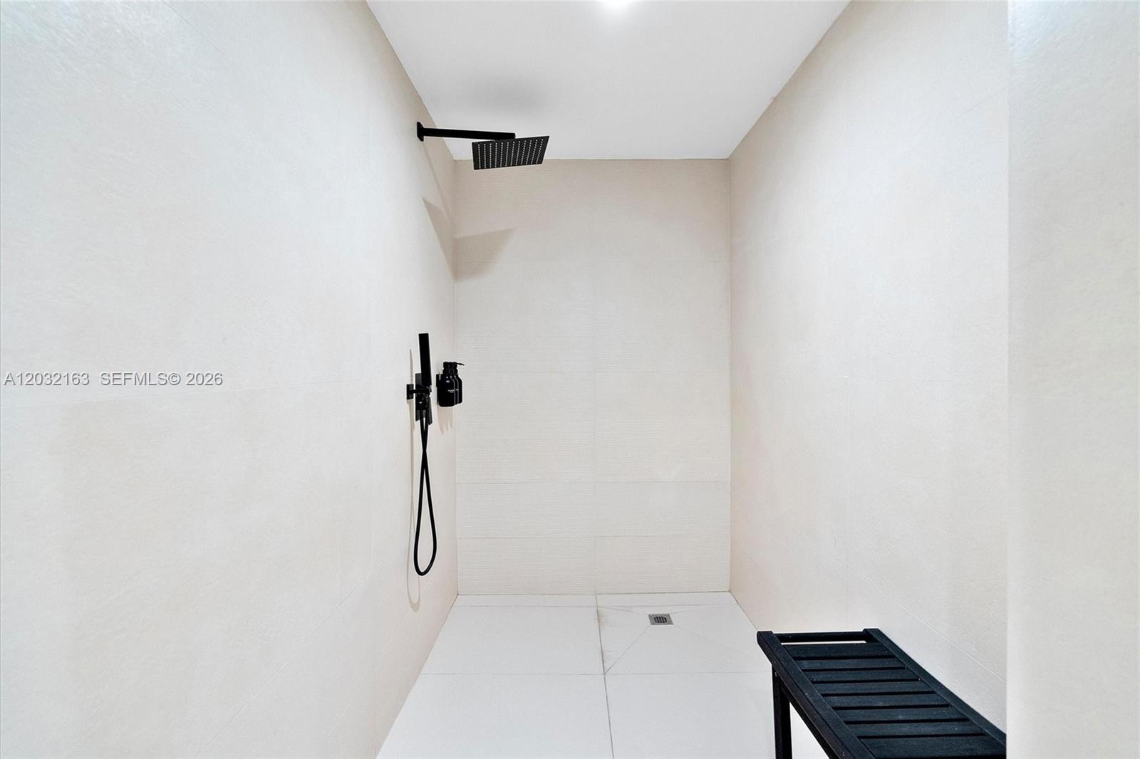 15901 Collins Ave #904, Sunny Isles Beach FL 33160