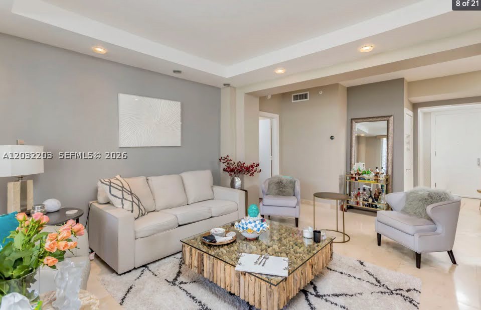 888 Brickell Key Dr #1004, Miami FL 33131
