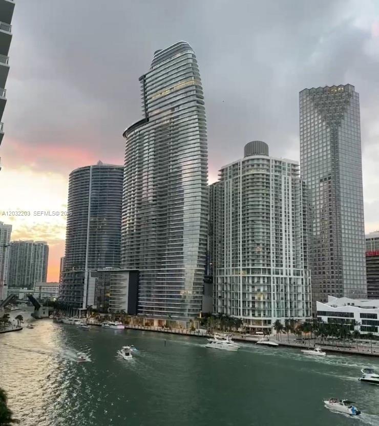 888 Brickell Key Dr #1004, Miami FL 33131