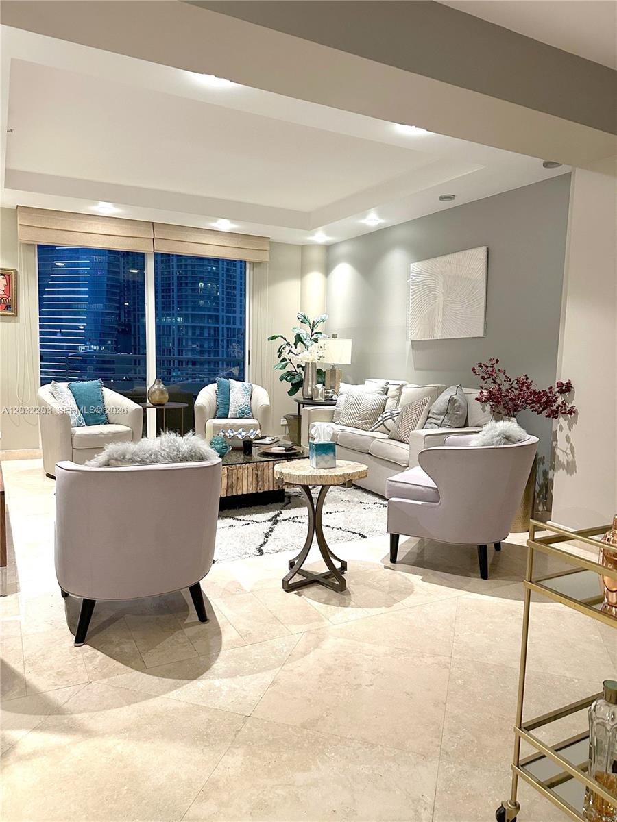 888 Brickell Key Dr #1004, Miami FL 33131