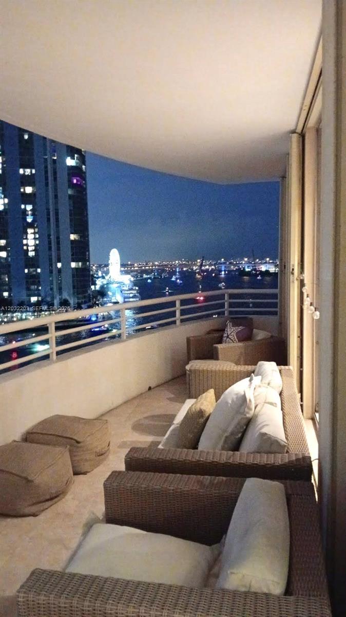 888 Brickell Key Dr #1004, Miami FL 33131