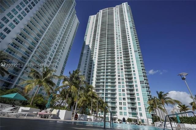 950 Brickell Bay Dr #701, Miami FL 33131