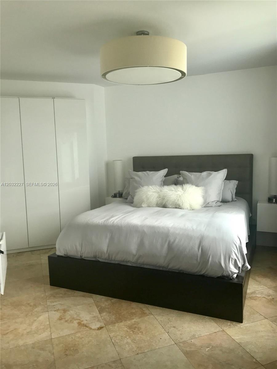 350 S Miami Ave #2511, Miami FL 33130