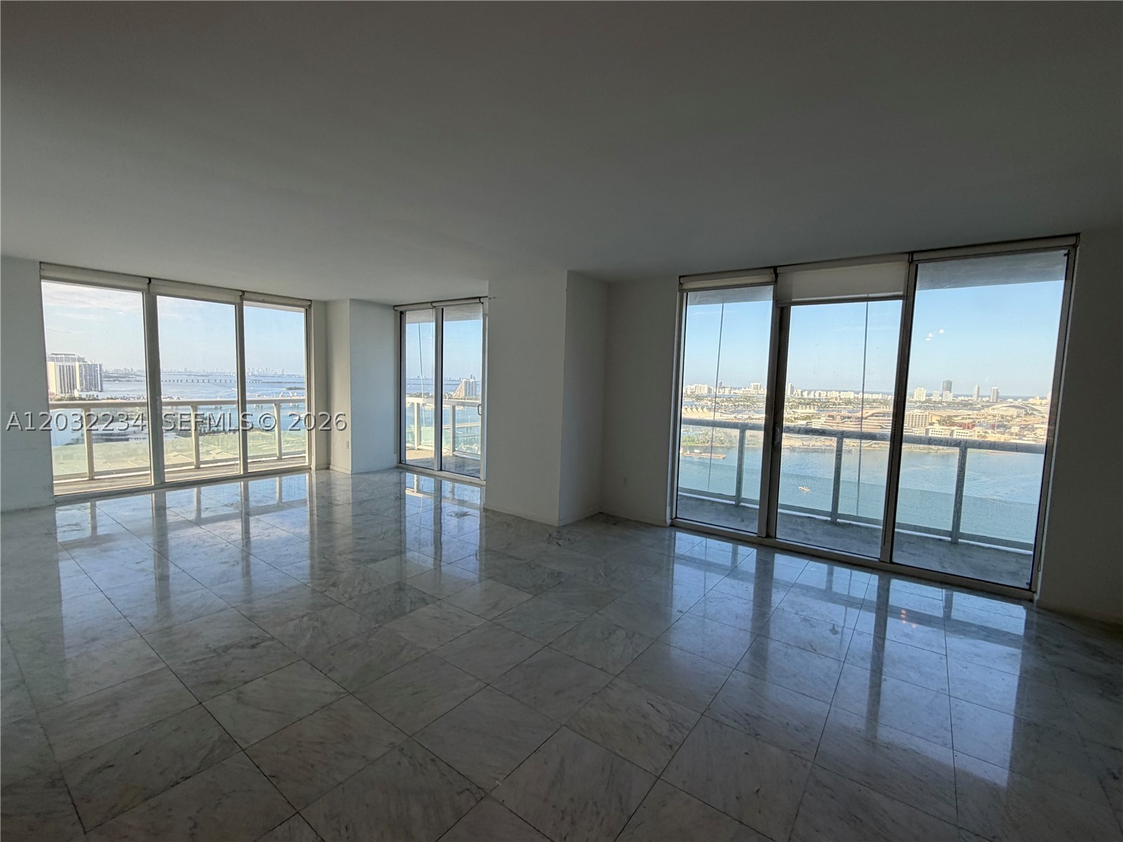 50 Biscayne Blvd #2902, Miami FL 33132