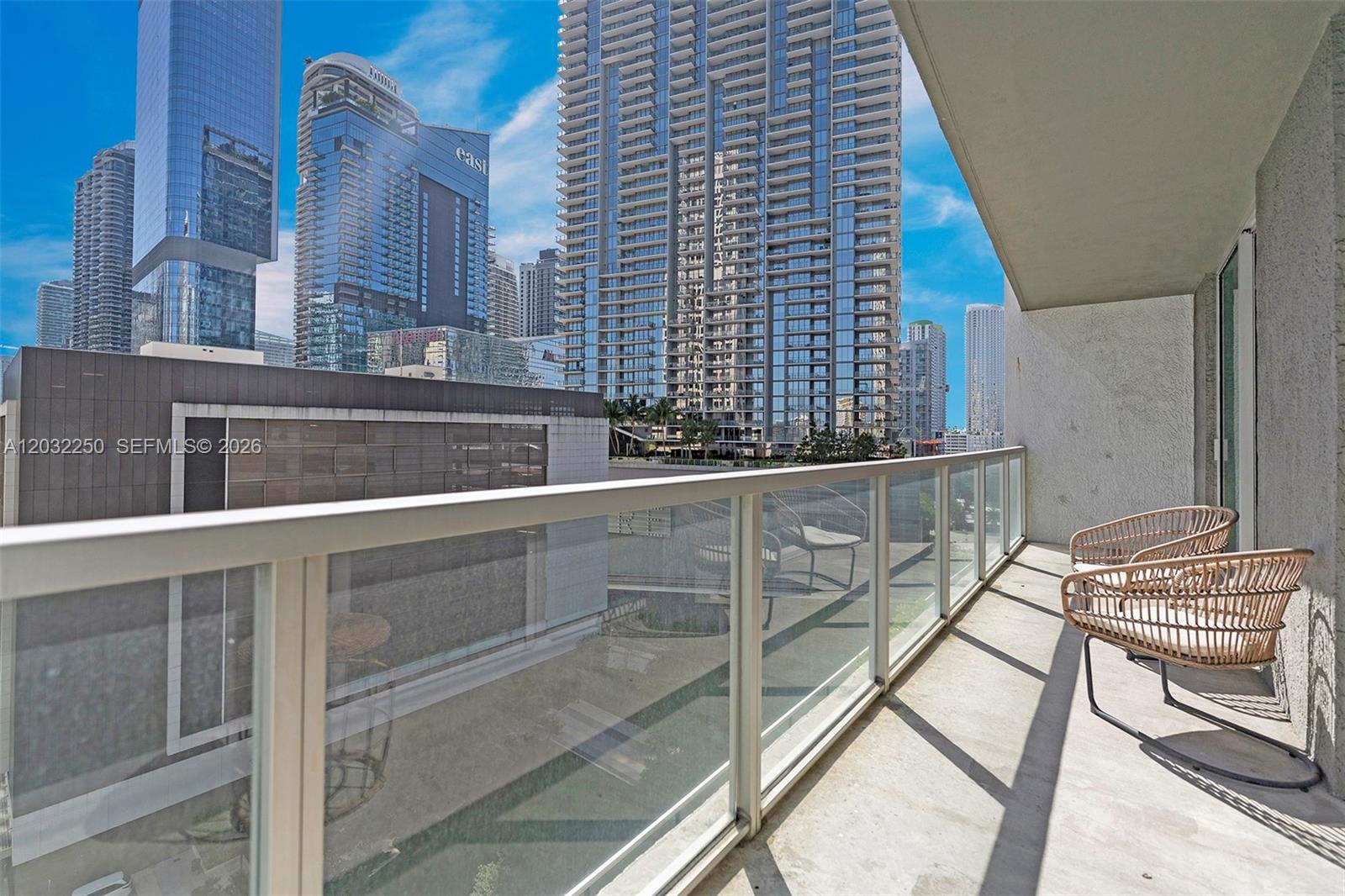 55 SE 6th St #1208, Miami FL 33131