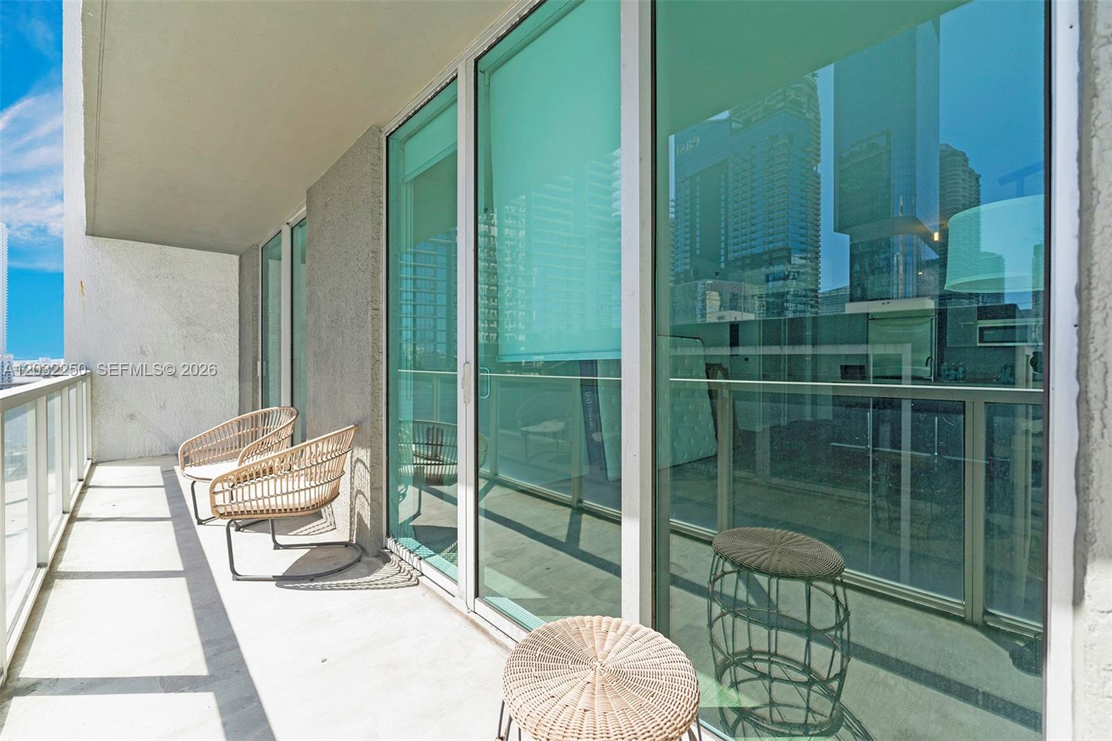 55 SE 6th St #1208, Miami FL 33131