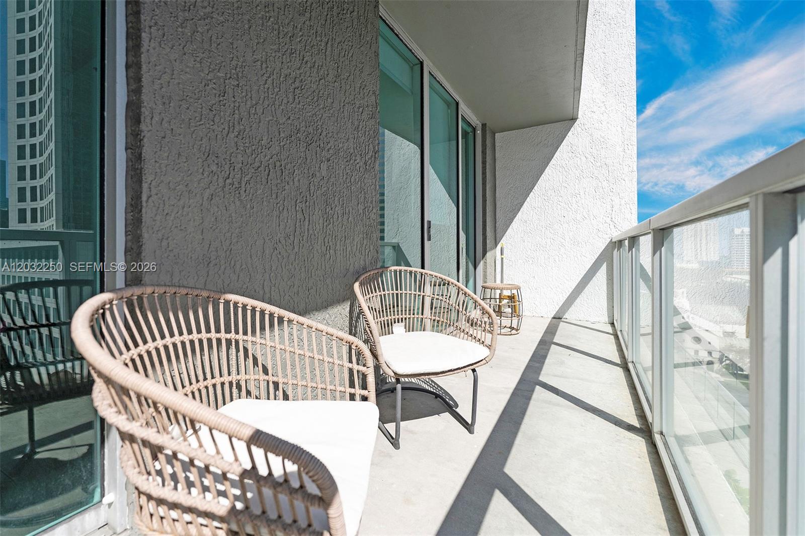 55 SE 6th St #1208, Miami FL 33131