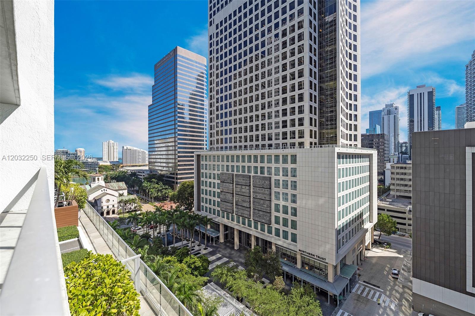 55 SE 6th St #1208, Miami FL 33131