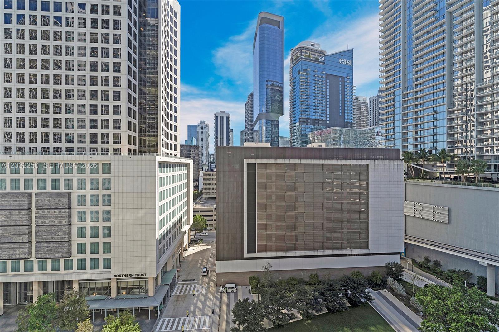 55 SE 6th St #1208, Miami FL 33131