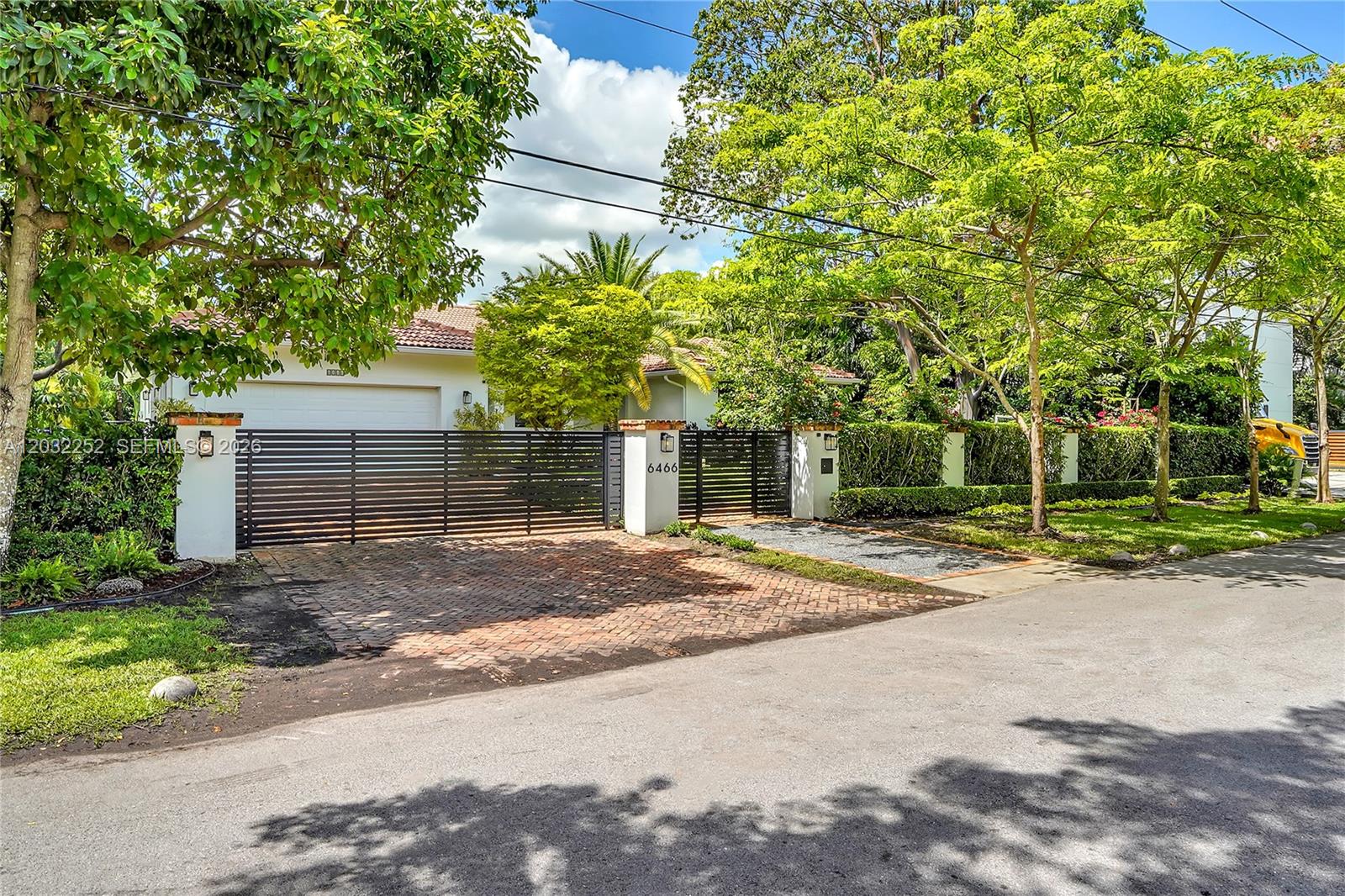 6466 SW 84th Street #6466, Miami FL 33143