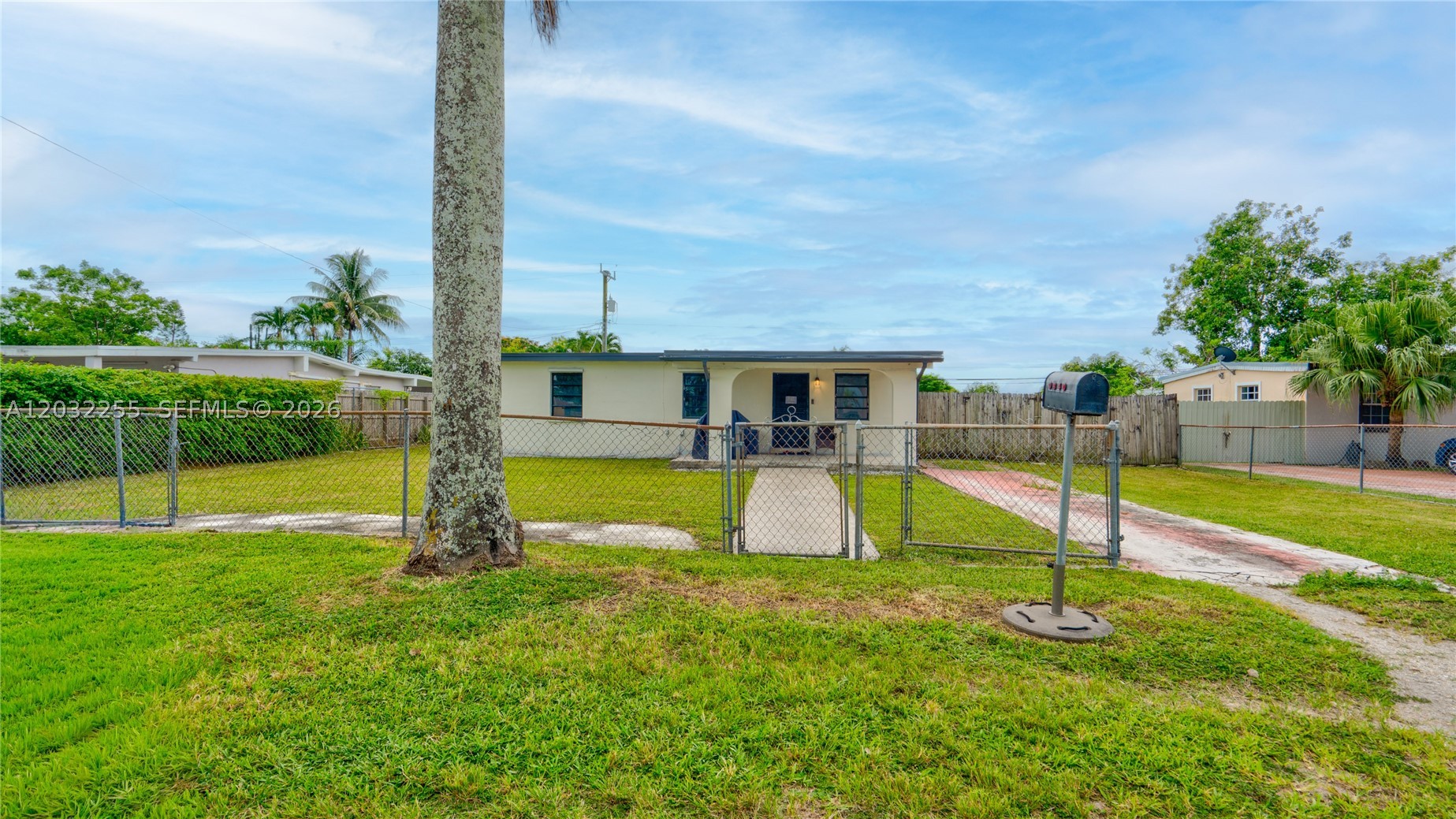 9840 SW 48th St, Miami FL 33165