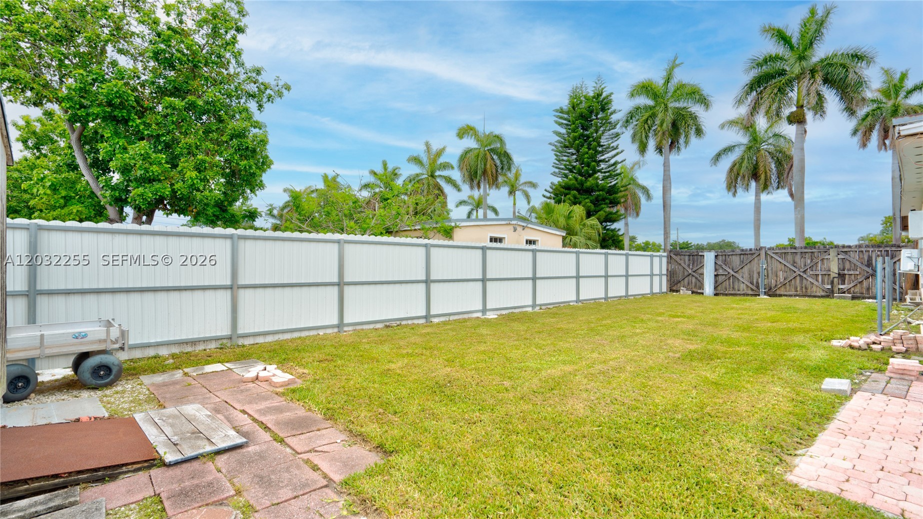 9840 SW 48th St, Miami FL 33165