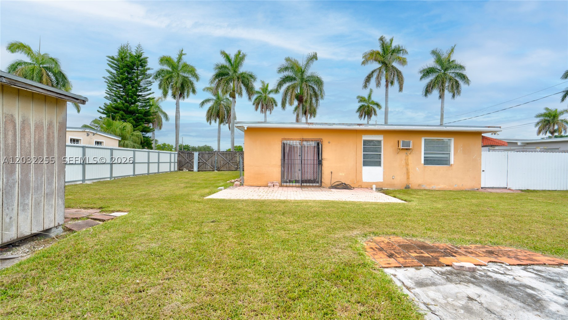 9840 SW 48th St, Miami FL 33165