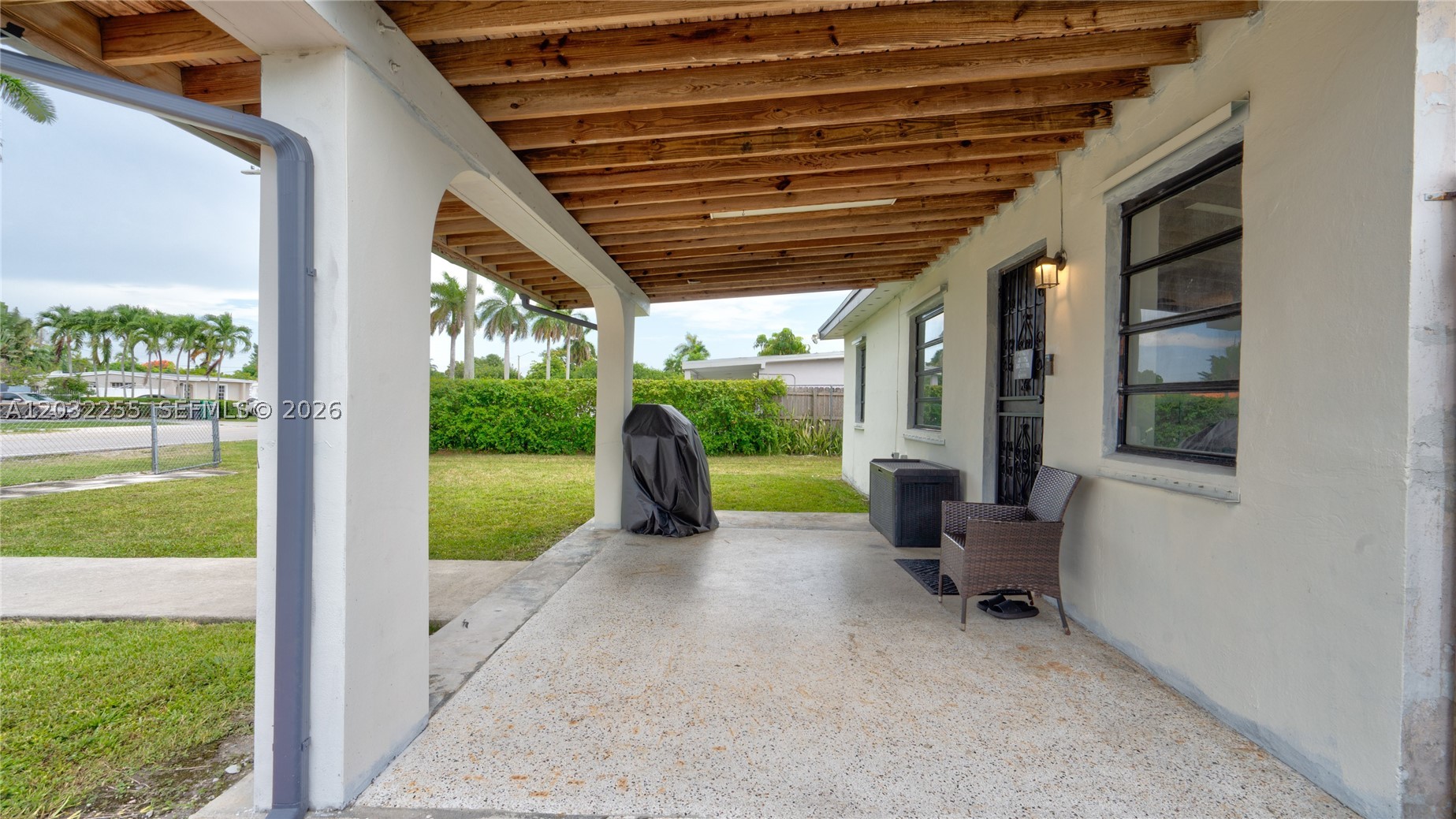 9840 SW 48th St, Miami FL 33165