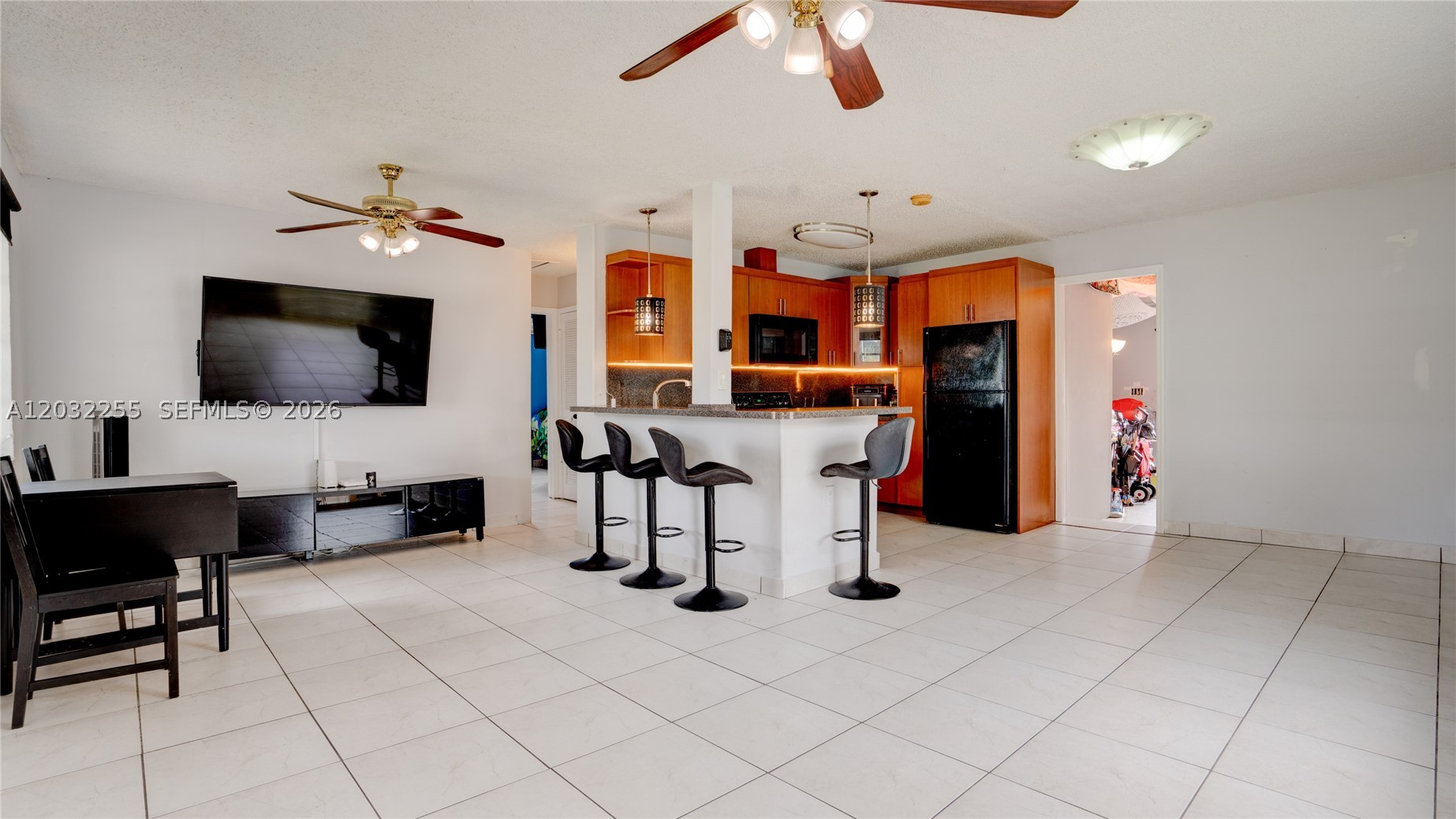 9840 SW 48th St, Miami FL 33165