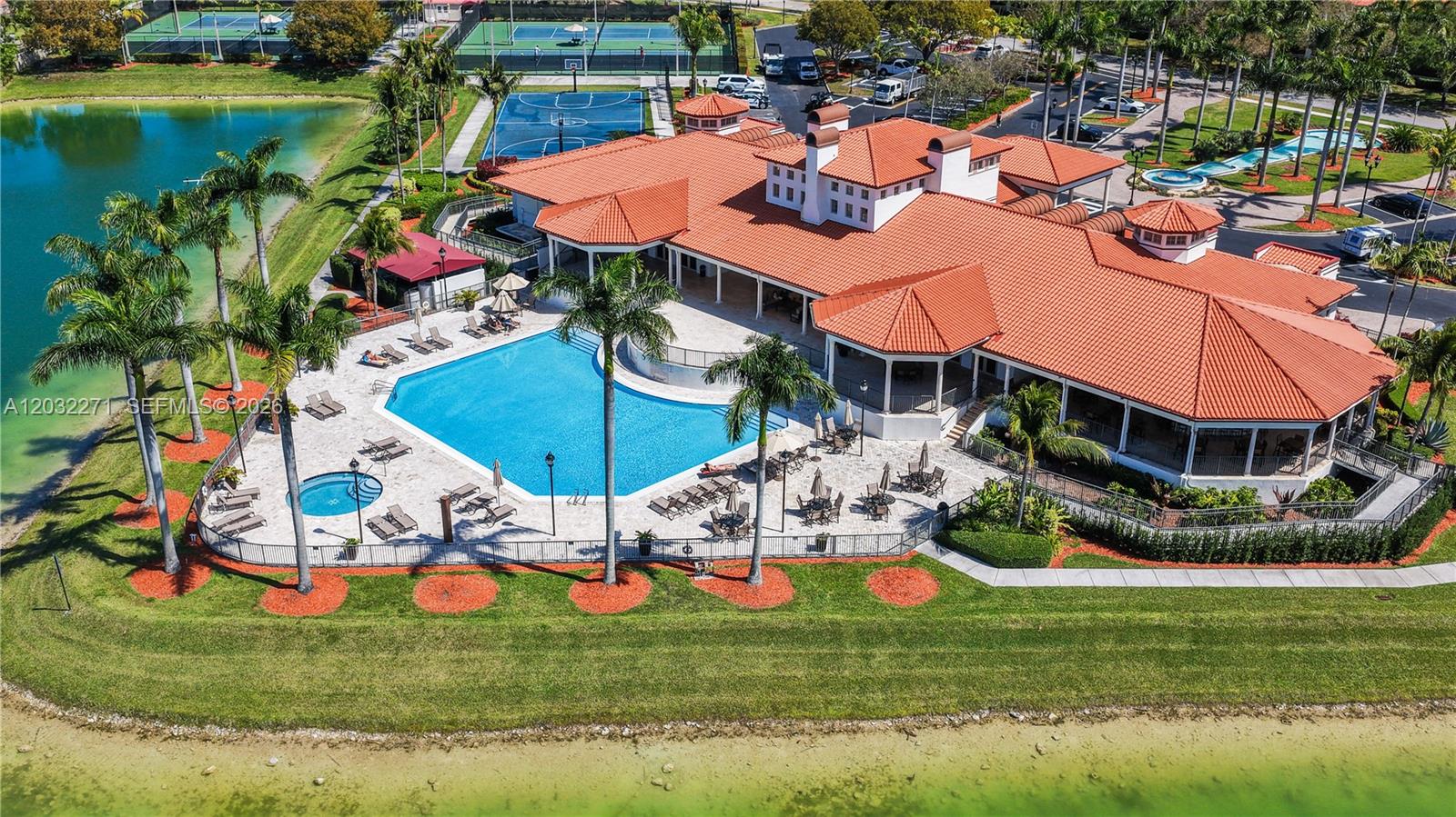 7427 SW 189th St, Cutler Bay FL 33157