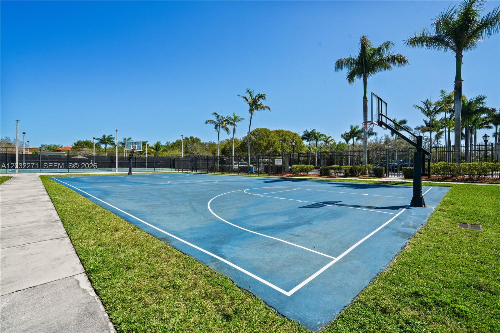 7427 SW 189th St, Cutler Bay FL 33157