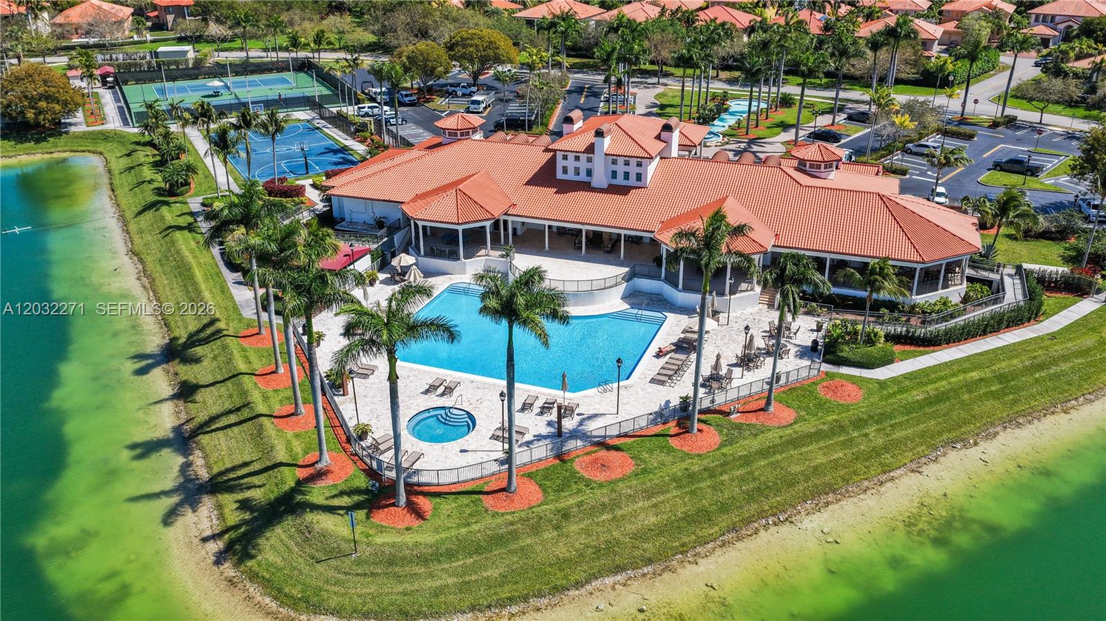 7427 SW 189th St, Cutler Bay FL 33157