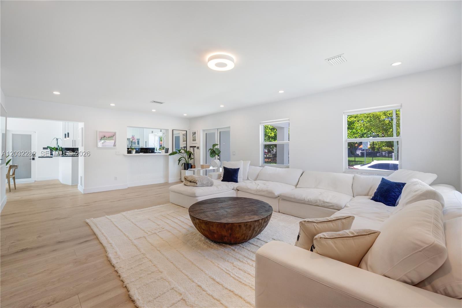 930 Stillwater Dr, Miami Beach FL 33141