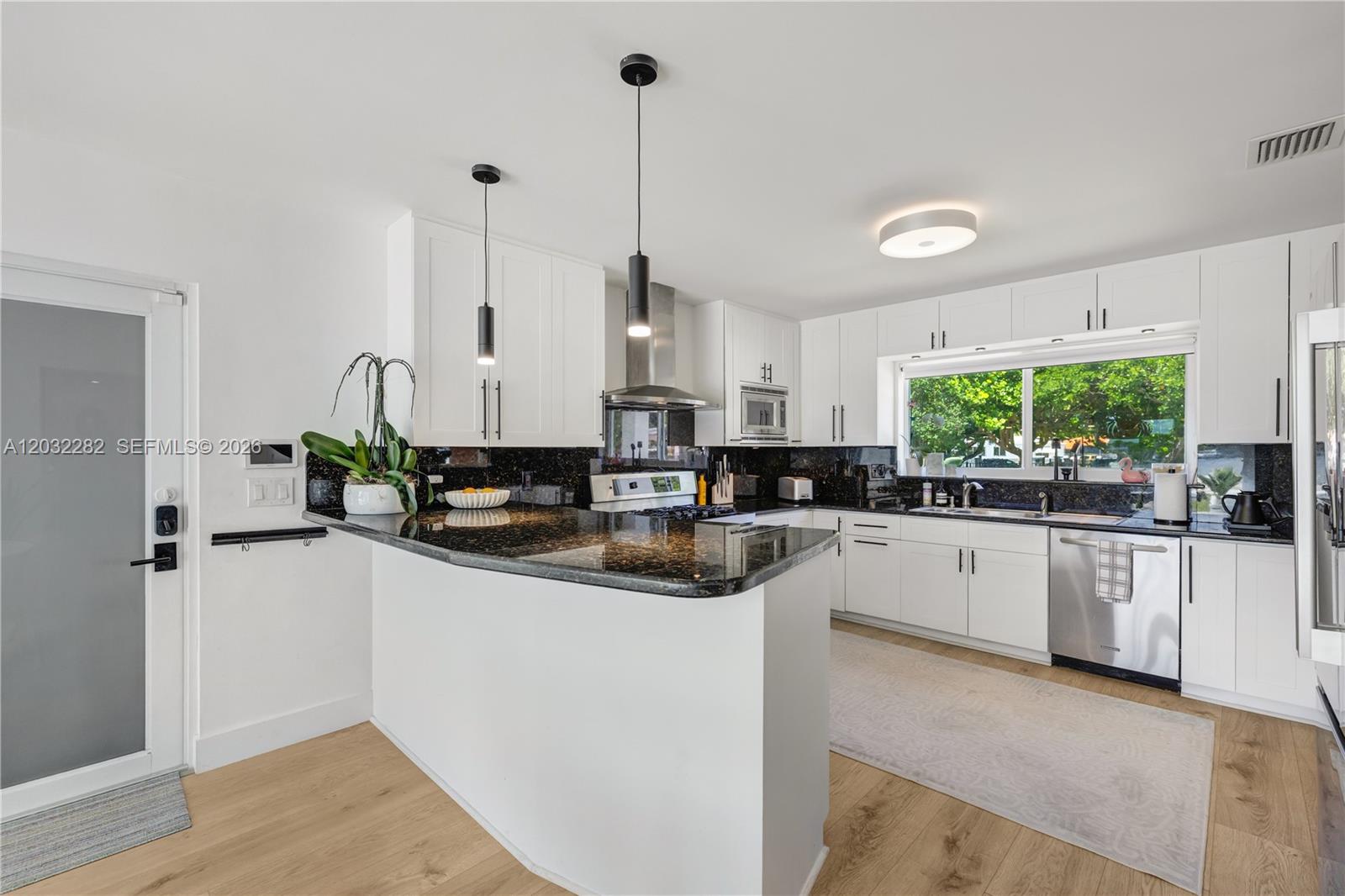 930 Stillwater Dr, Miami Beach FL 33141