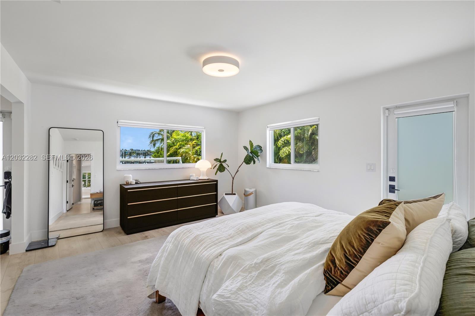 930 Stillwater Dr, Miami Beach FL 33141