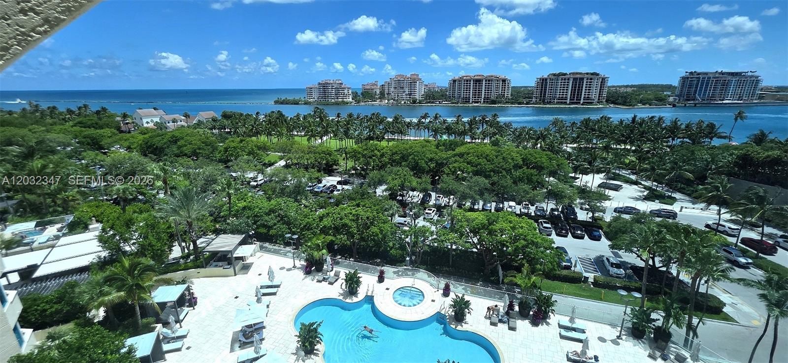 300 S Pointe Dr #908, Miami Beach FL 33139