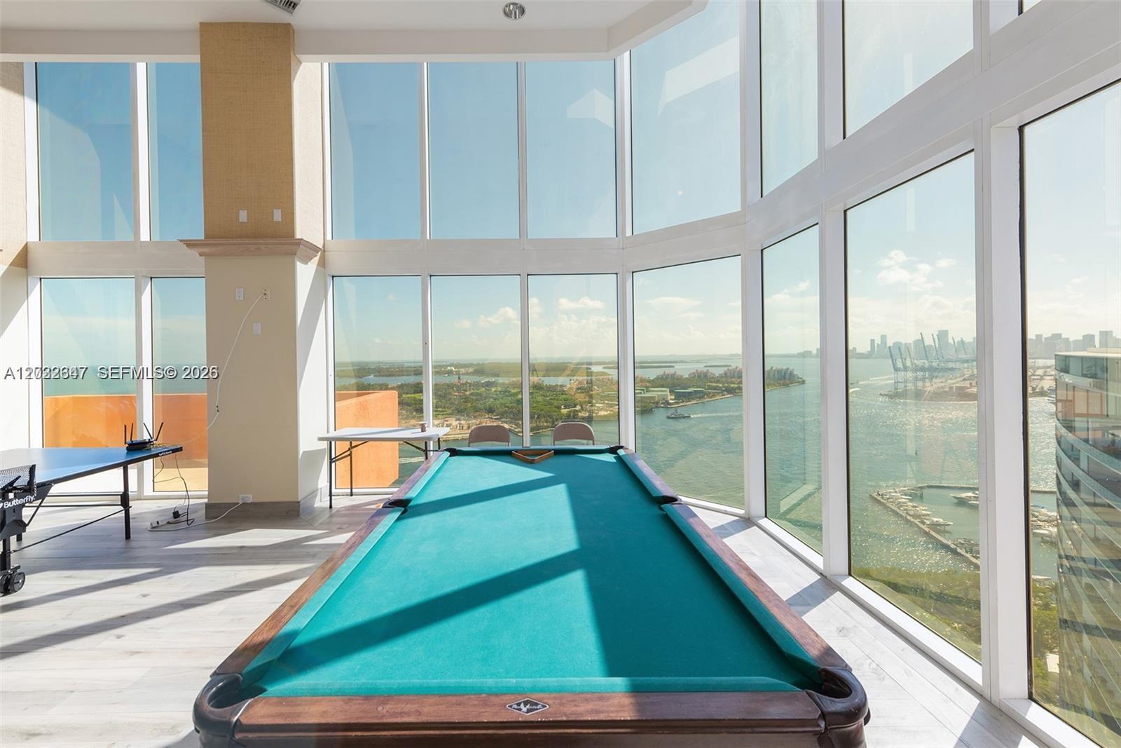 300 S Pointe Dr #908, Miami Beach FL 33139