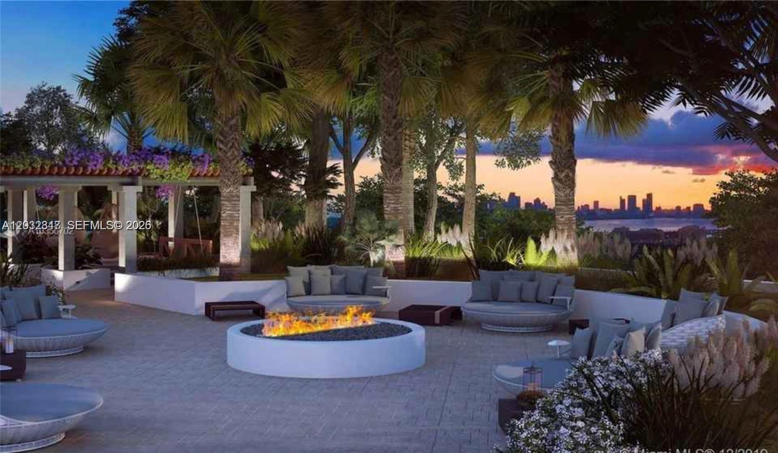 300 S Pointe Dr #908, Miami Beach FL 33139