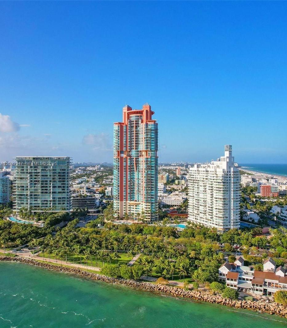 300 S Pointe Dr #908, Miami Beach FL 33139
