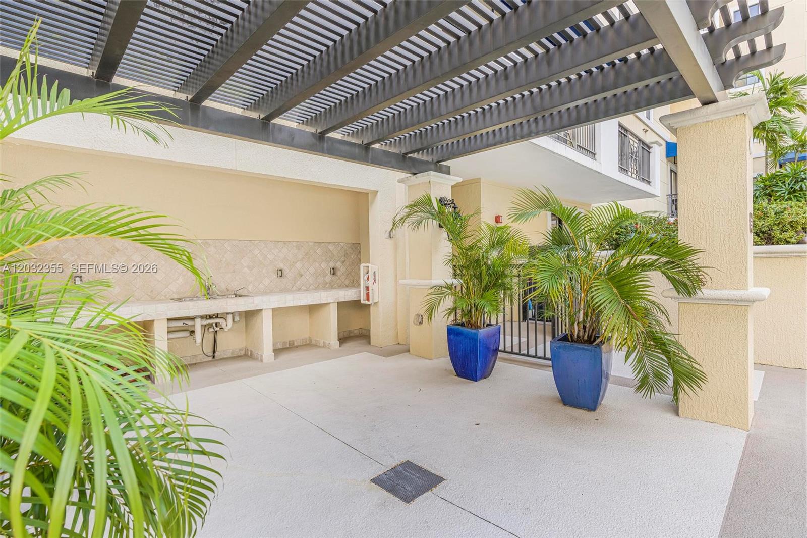 8390 SW 72nd Ave #707, Miami FL 33143