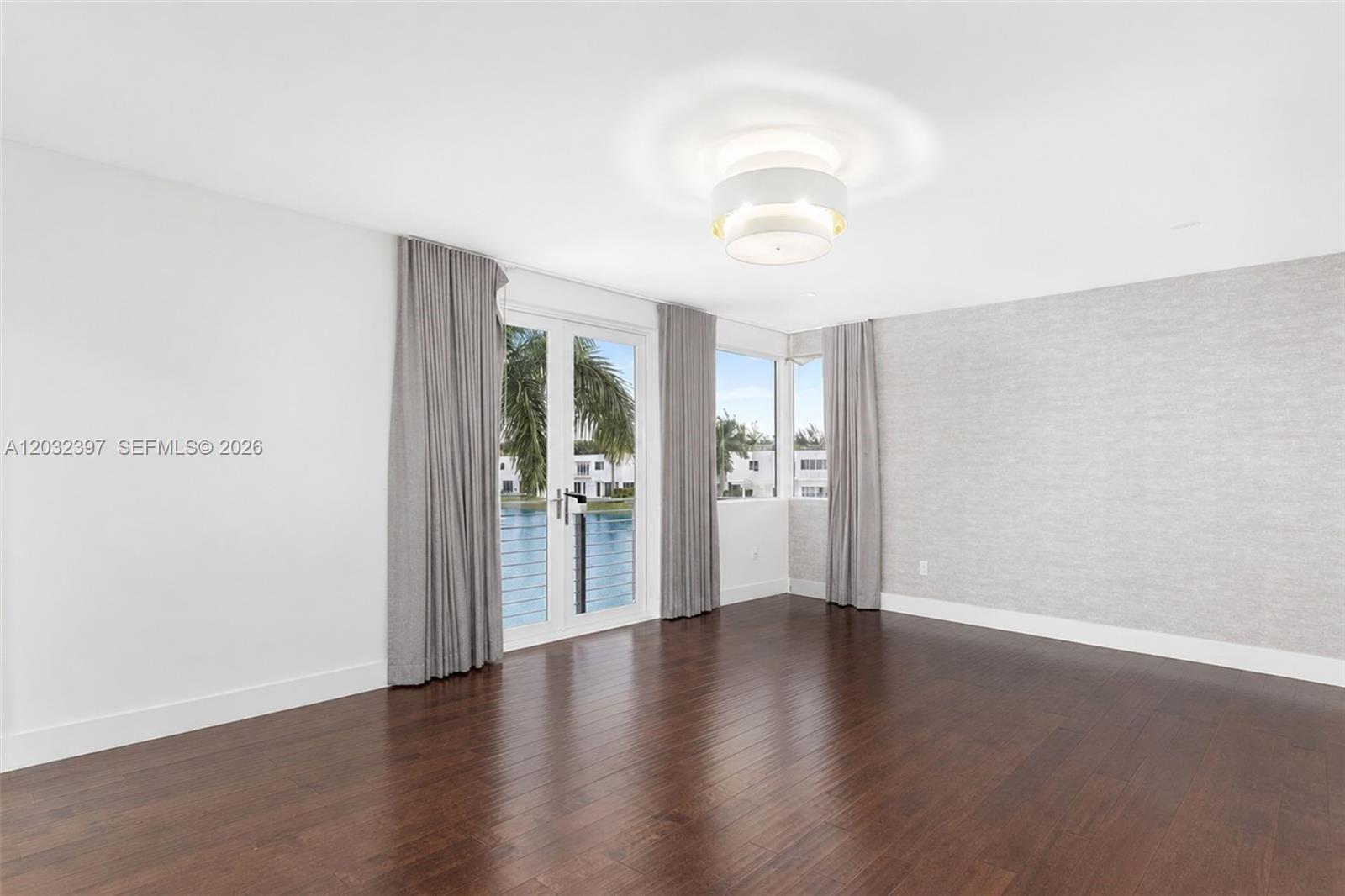 10286 NW 75th Ter, Doral FL 33178