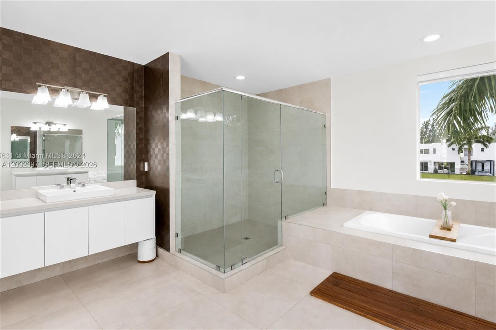 10286 NW 75th Ter, Doral FL 33178