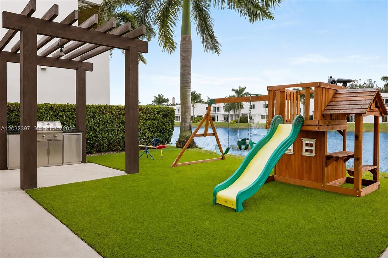 10286 NW 75th Ter, Doral FL 33178